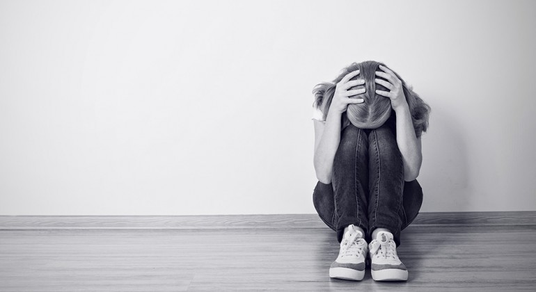 Cum să-ți dai seama că adolescentul tău suferă de depresie